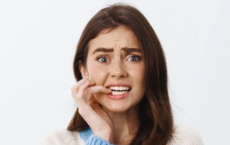 Es normal que los dientes se muevan un poco