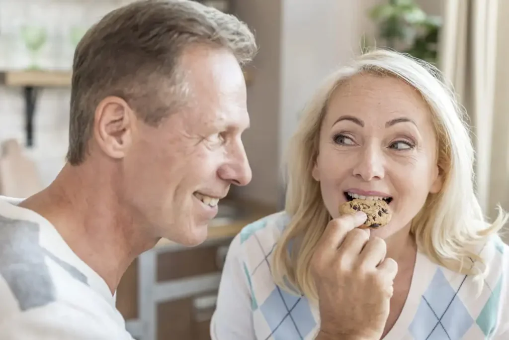 Comer con dentadura postiza: Consejos y recomendaciones prácticas 2 Alimentos que se deben evitar con dentadura postiza